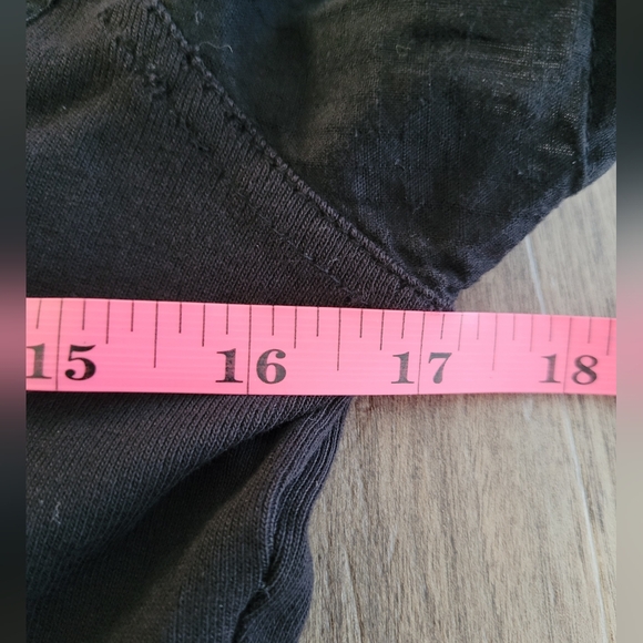 GUESS Button-Up Top - Picture 4 of 6